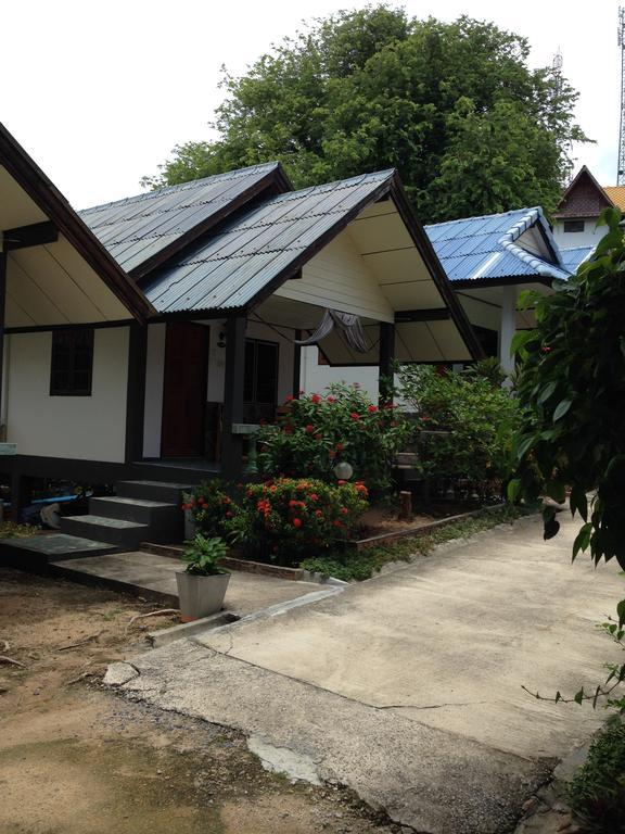 Light In Bungalow ハード・リン エクステリア 写真